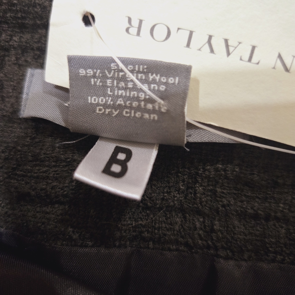 Ann Taylor 99% Wool skirt. NWT - Picture 5 of 5